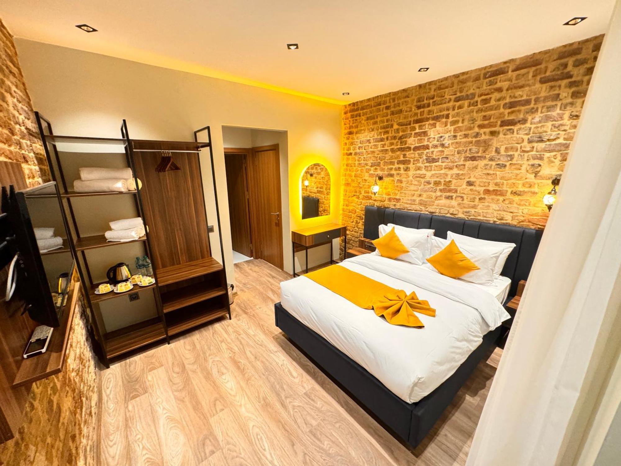 Galata Calm Tale Hotel Istanbul Exterior photo